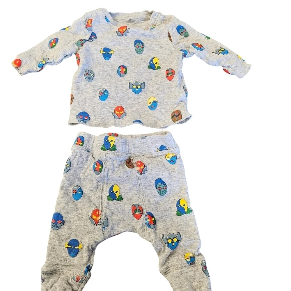 Stella McCartney Kids Gray Pajama Set with Colorful Masks Faces Baby 3 Months